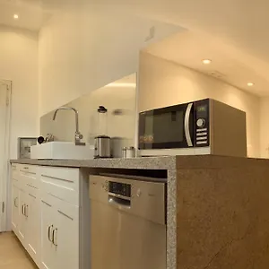 F10 Roth Apartment