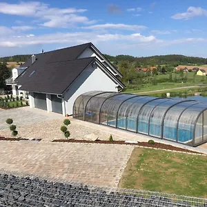 Mit Pool Und Wellness Apartment